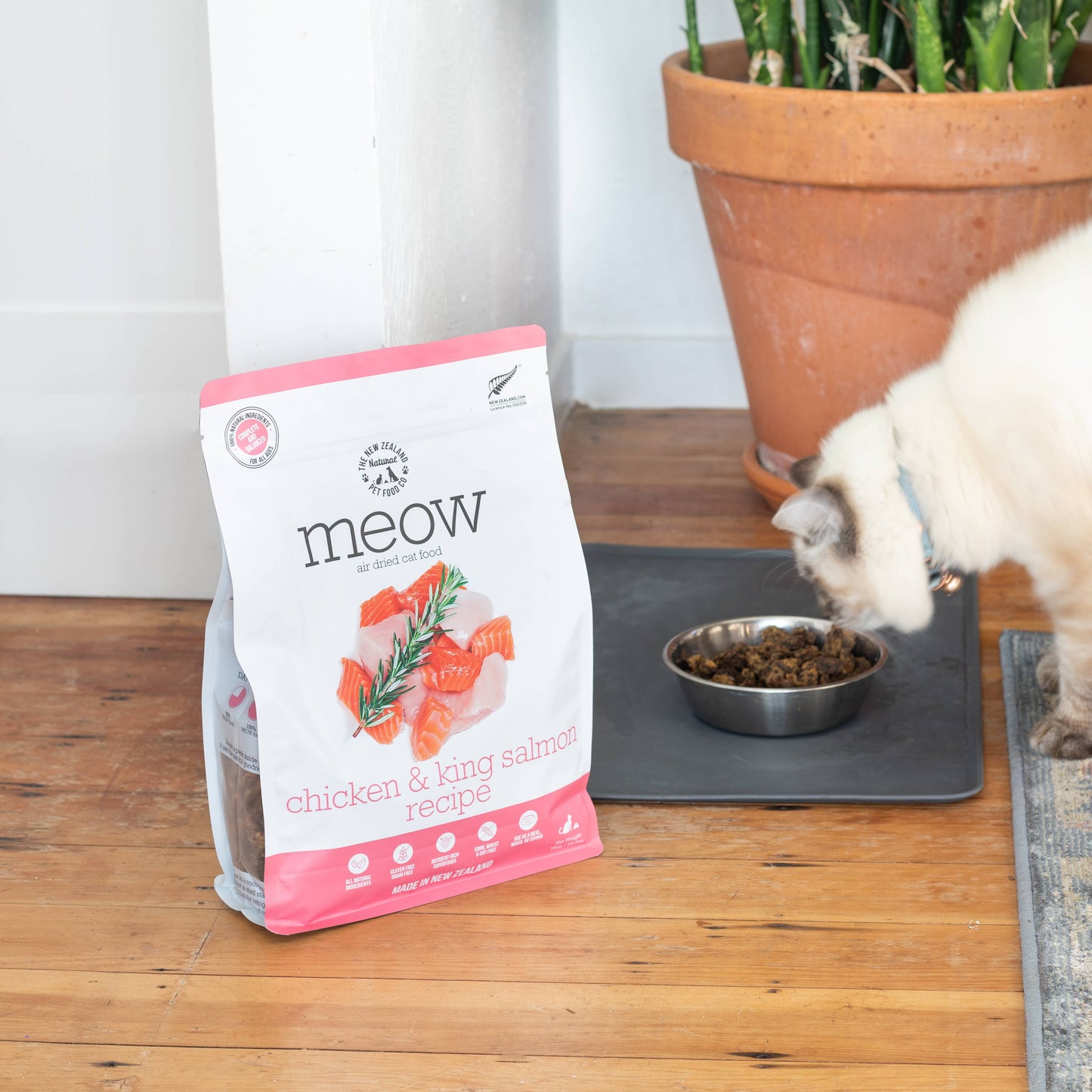 MEOW Chicken & King Salmon Air-Dried Cat Food